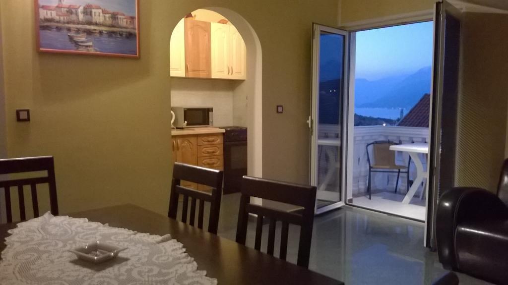 Apartments Sandra Tivat Extérieur photo