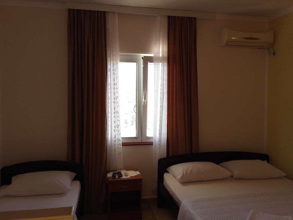 Apartments Sandra Tivat Extérieur photo